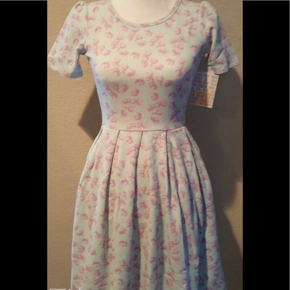 LuLaRoe Dresses & Skirts - XXS LuLaRoe Amelia Dress